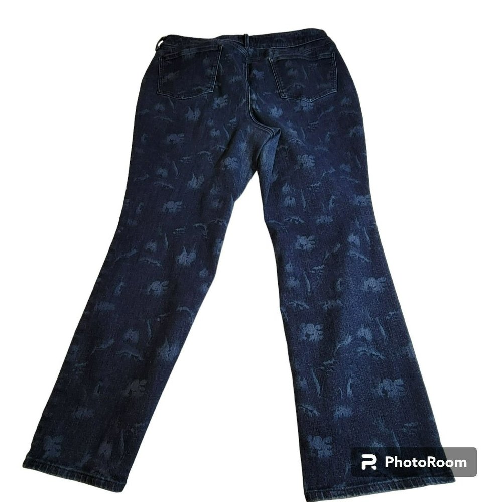 NYDJ Jeans, Women 18P, Denim w/Abstract Leaf Print, LiftxTuck Tech, Straight,EUC - Picture 4 of 14
